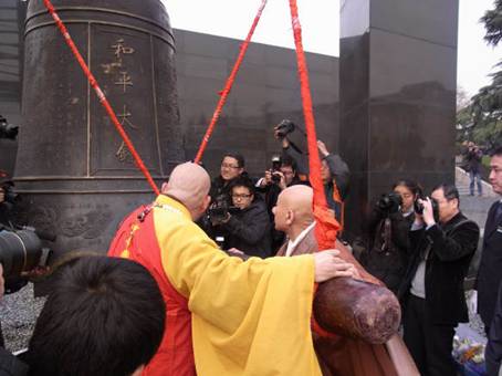 http://japanese.beijingreview.com.cn/yzds/image/attachement/bmp/site43/20120105/001e4fdb820d106f989b2f.bmp
