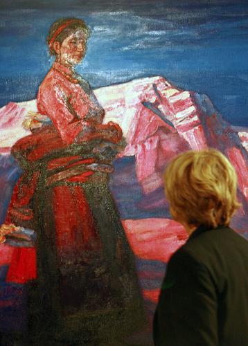 中国藏族青年女画家德珍:绘画艺术体现社会责任