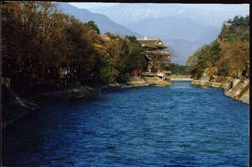 都江堰宝瓶口 都江堰宝瓶口