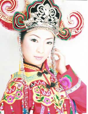 丰富多彩的羌族服饰 丰富多彩的羌族服饰